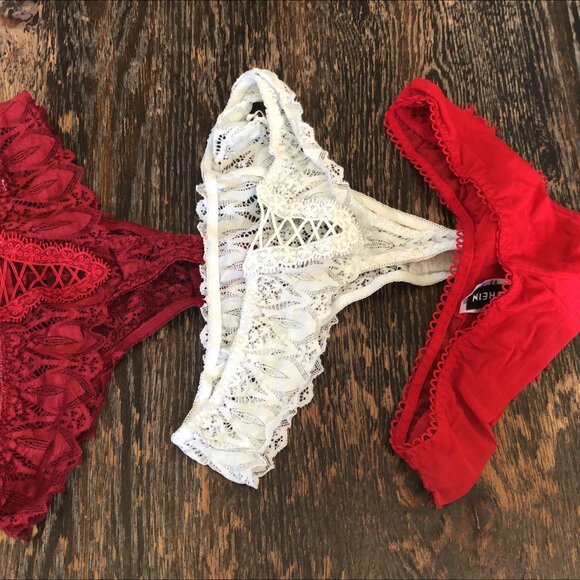 set of 3 lace thongs - Picture 3 of 3
